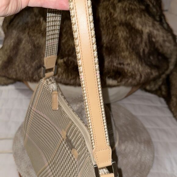 LRL Ivory Tan White Pink Gold Houndstooth Leather Silver Tone Hardware Hobo Bag - Picture 13 of 16